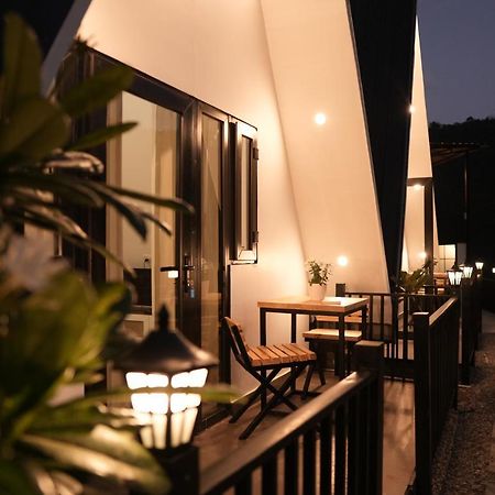The Alchemist House Hotel Rishīkesh Esterno foto